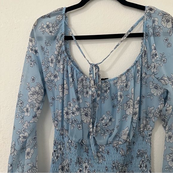 Vine and Valley Baby Blue Floral Dress Size Large - Picture 8 of 9